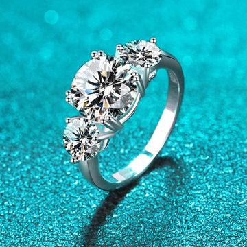 Outstanding 4ct 3 Stone Moissanite Diamonds Rings for Women 18KGP Wedding Engagement S925 Silver Bridal Jewellery